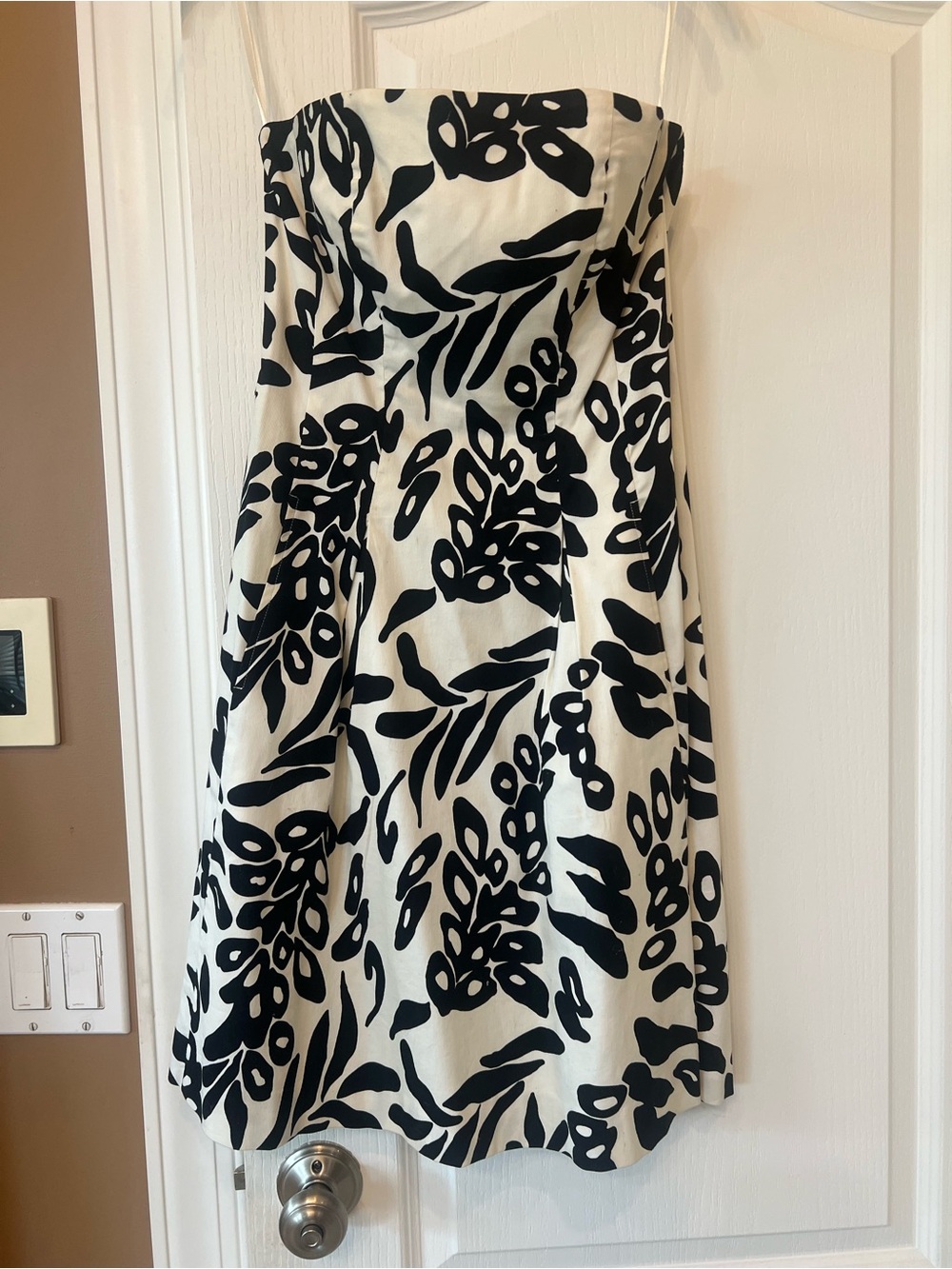 White House Black Market Black & White Strapless Floral A-Line Dress